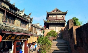 Bắc Môn cổ thành - điểm tham quan không thể bỏ qua khi đến Phượng Hoàng cổ trấn