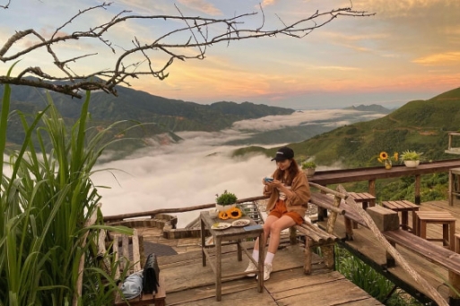 Loạt quán cà phê đẹp ở Tà Xùa với view biển mây đẹp tựa tiên cảnh 