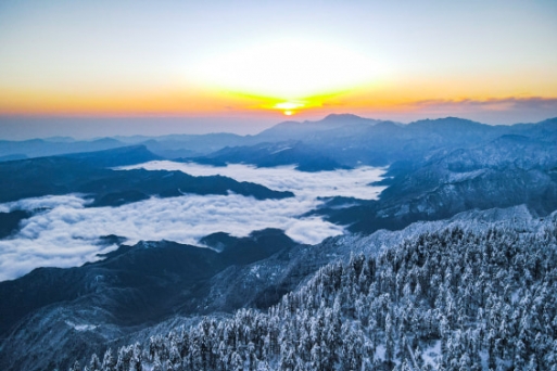 Khu thắng cảnh Ngõa Ốc Sơn - núi tuyết đẹp mê hồn ở Tứ Xuyên