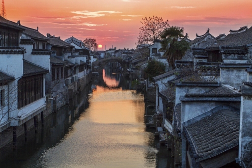 Cầu Gỗ Sa Khê: Nét Cổ Kính Trong Du Lịch Lệ Giang