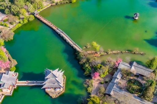 Công Viên Hắc Long Đàm: Viên Ngọc Thanh Bình Trong Du Lịch Lệ Giang