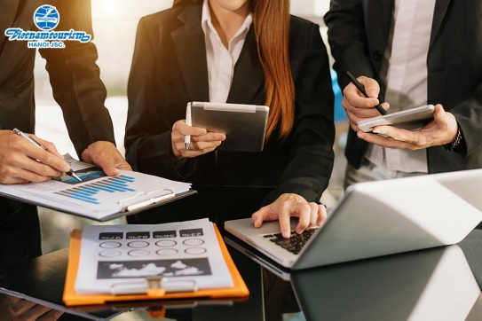 Quyết định triệu tập họp ĐHĐCĐ 2023