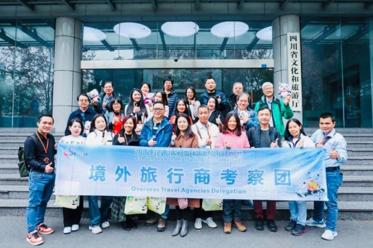 Vietnamtourism-Hanoi tham gia chuyến Famtrip do Sở du lịch văn hóa Tứ Xuyên tổ chức 