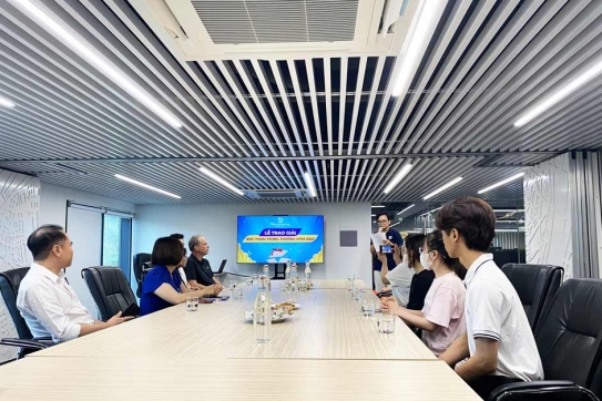 Vietnamtourism Hanoi tổ chức lễ trao giải chương trình bốc thăm trúng thưởng ở Hội chợ VITM 2023