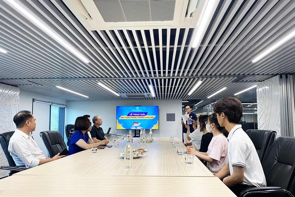 Vietnamtourism Hanoi tổ chức lễ trao giải chương trình bốc thăm trúng thưởng ở Hội chợ VITM 2023