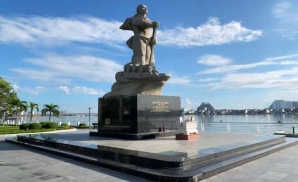 Tượng đài Mẹ Suốt – Biểu tượng bất khuất bên dòng Nhật Lệ