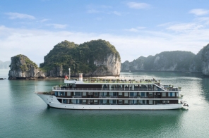 Du Thuyền La Casta Regal