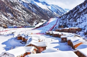 Tour Trung Quốc 6N5Đ : Hà Nội - Thành Đô - Cửu Trại Câu - Trượt Tuyết Gia Cô Sơn