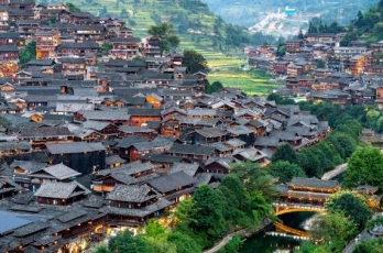 Tour Du Lịch Trung Quốc 6N5Đ : Hà Nội - Quý Châu - Vạn Mẫu Bình Ba - Tây Giang Thiên Hộ Miêu Trại - Tháp Bát Trại