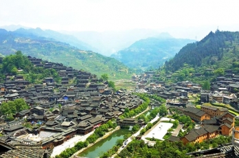 Tour Du Lịch Trung Quốc 6N5Đ : Quý Dương - Dương Xương Hoa Họa - Tham Nham Cổ Trấn - Thiên Hộ Miêu Trại - Chùa Tây Phổ Đà