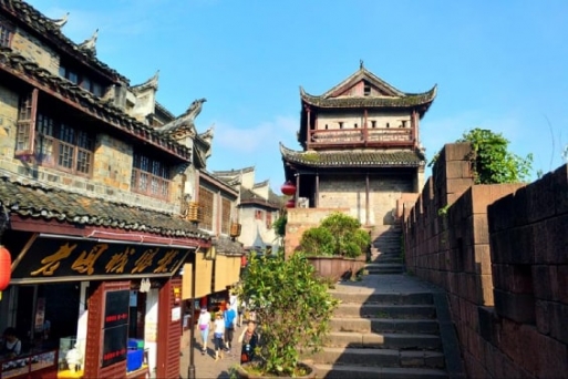 Bắc Môn cổ thành - điểm tham quan không thể bỏ qua khi đến Phượng Hoàng cổ trấn