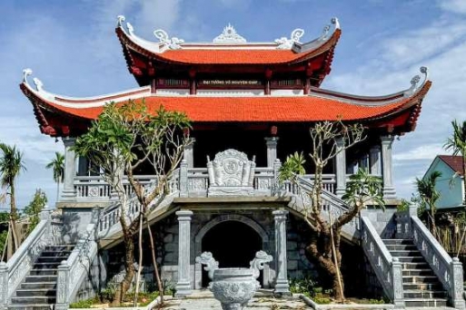 Vũng Chùa - Nơi đất trời cúi đầu trước vị tướng huyền thoại