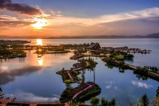 Hồ Điền Trì - "Hòn ngọc của cao nguyên" ở Côn Minh