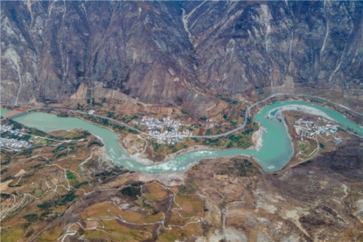 Chiêm ngưỡng khung cảnh sâu thẳm và huyền bí của Hẻm núi Mân Giang