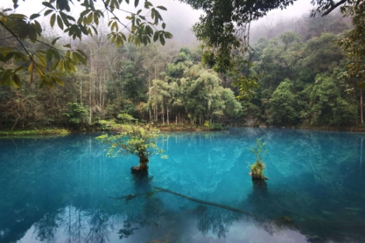 Hồ Vạc Long Đàm - điểm đến hấp dẫn ở Quý Châu, Trung Quốc