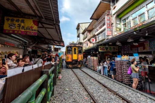 Tận hưởng chuyến đi đến Làng cổ Thập Phần ở Tân Đài Bắc