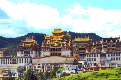 Hành hương đến Tu viện Tùng Tán Lâm linh thiêng nhất ở Vân Nam