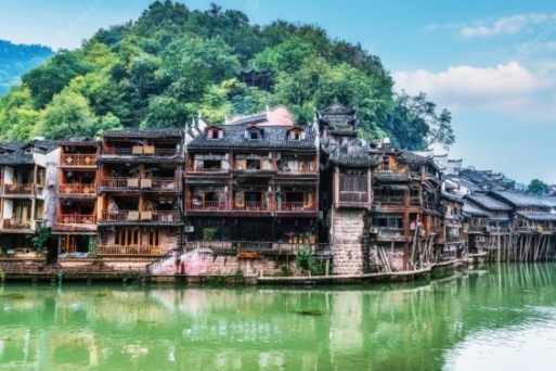 Phượng Hoàng cổ trấn: Viên ngọc của sự hài hòa văn hóa