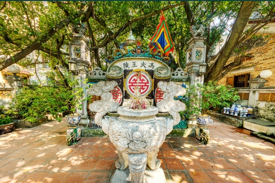 Lăng Phùng Hưng ở Hà Nội