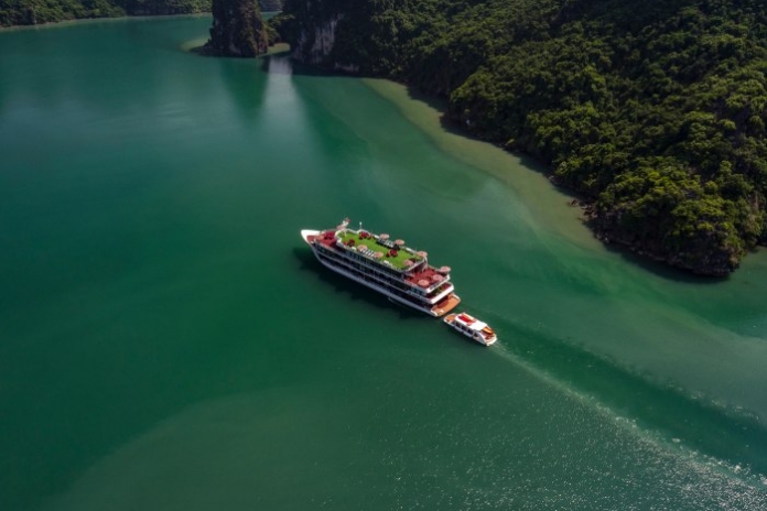 HÀ NỘI – VỊNH LAN HẠ - HANG SÁNG TỐI