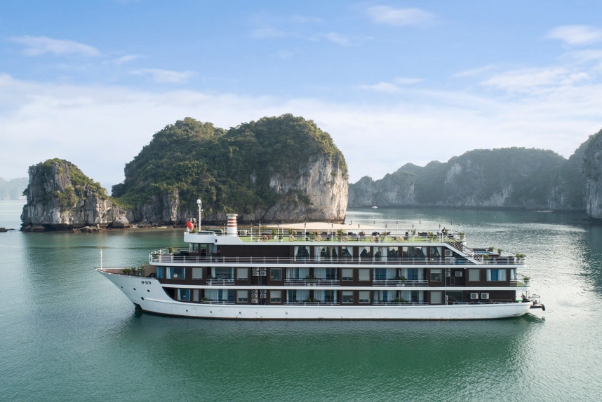 Du Thuyền La Casta Regal