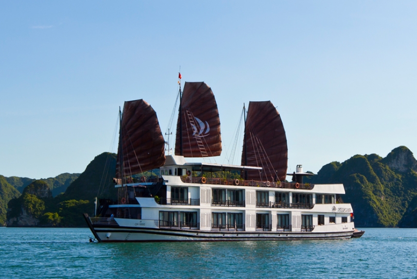 cruise-pelican-exterior