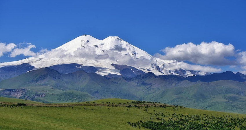 Núi Elbrus