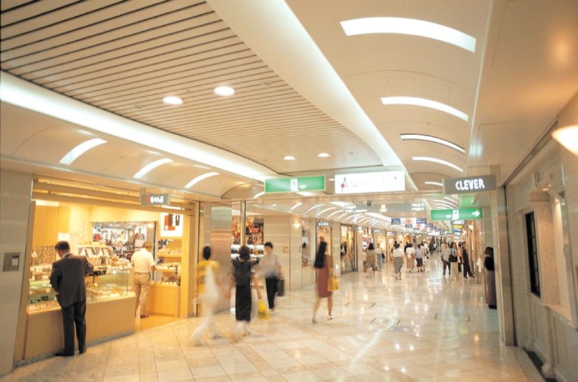 Namba- trung tâm mua sắm dưới lòng đất của Osaka
