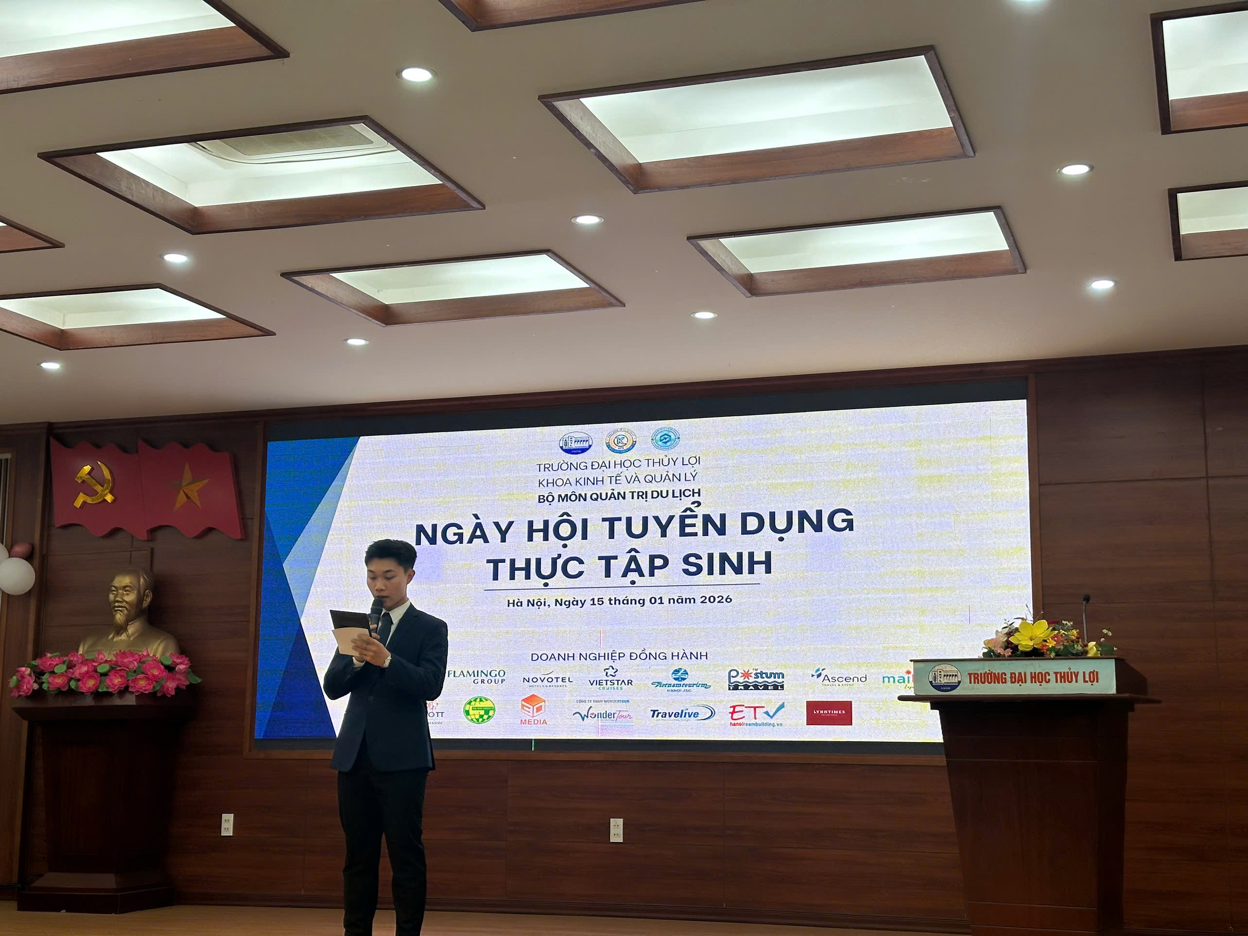 Vietnamtourism tham dự ngày hội tuyển dụng thực tập sinh