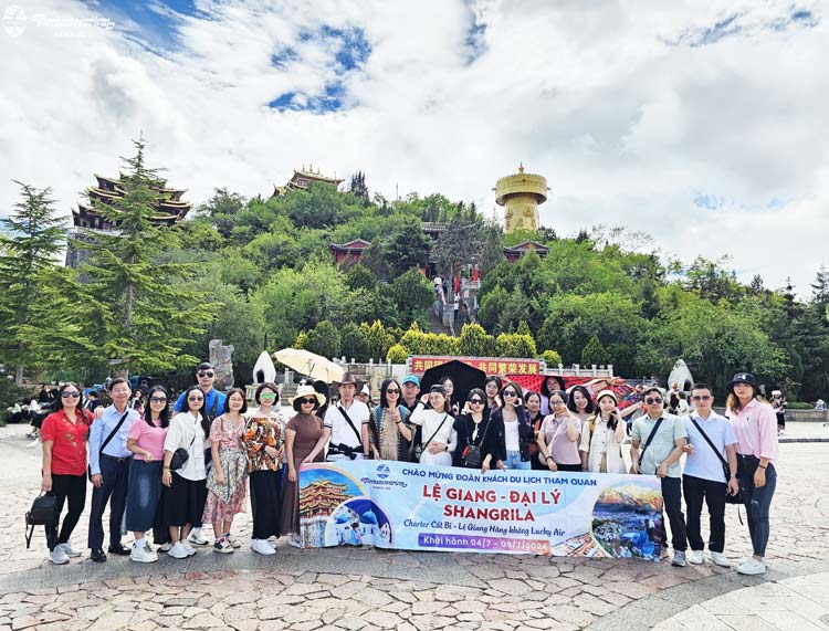 đoàn tham quan thành cổ ánh trăng tour 6n5đ