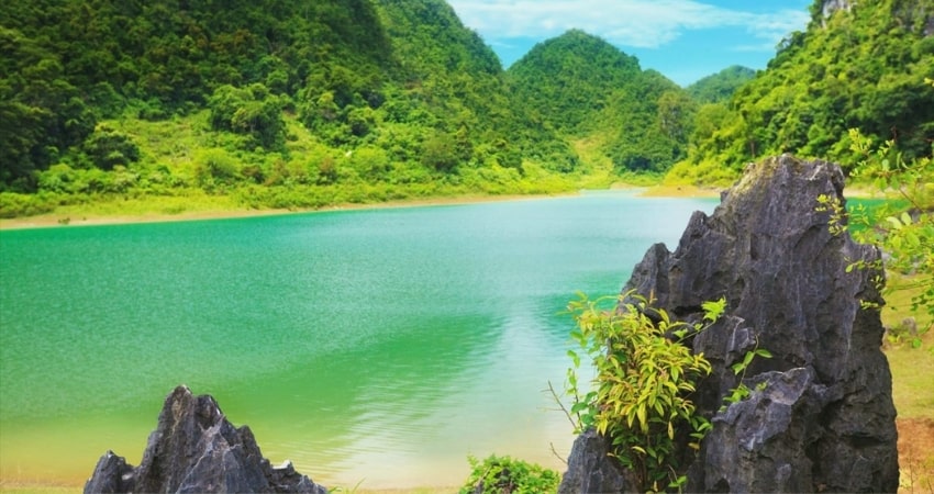 hồ Thang Hen 